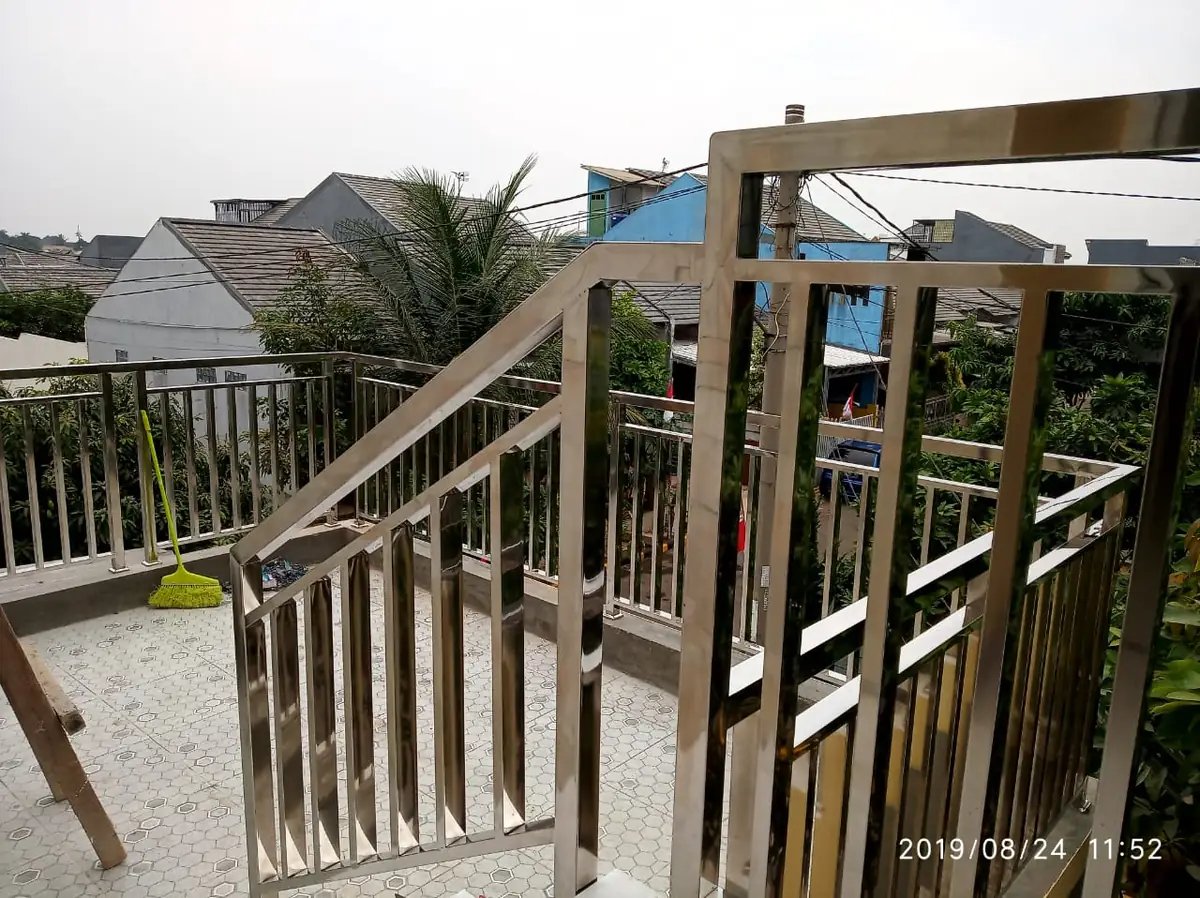 Tangga Stainless hasil fabrikasi Exotic Stainless